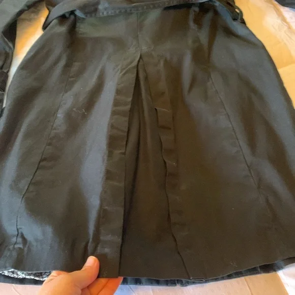 Banana Republic petite Trench Coat - Picture 16 of 16